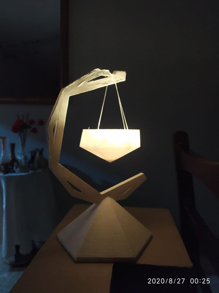 Lampara o maceta colgante impresa en 3D