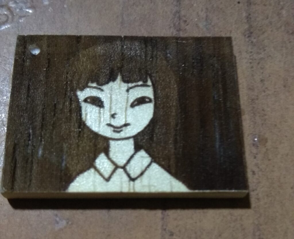 Grabado laser sobre madera de plywood. Monoe